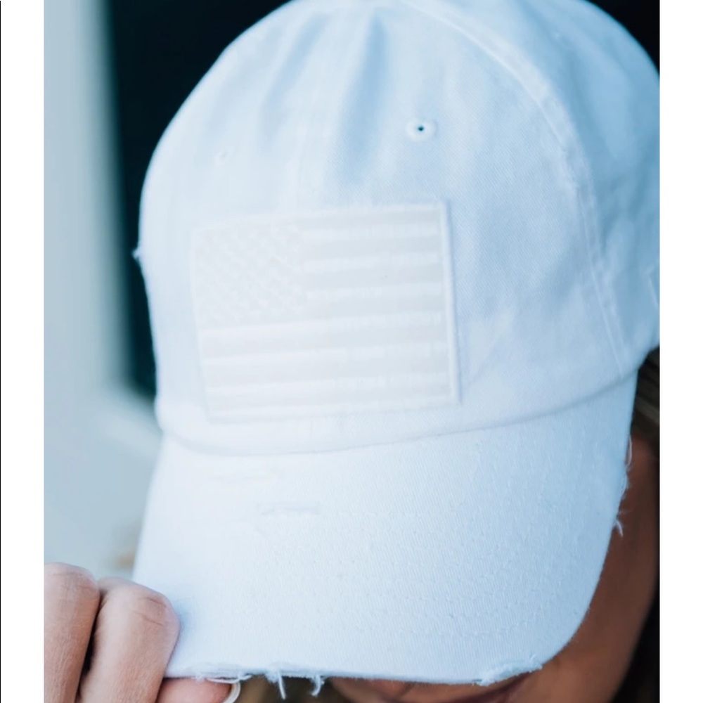 🇺🇸 NWOT! Distressed flag hat🇺🇸